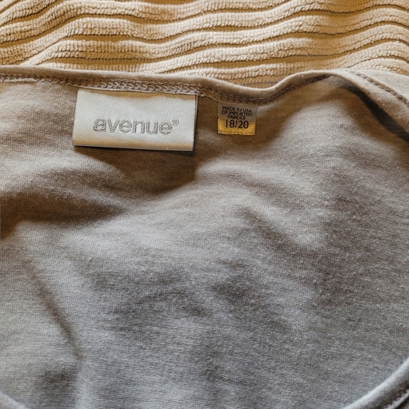 Avenue plus size grey top with built-in beaded cardigan size 18 / 20 - Picture 4 of 7